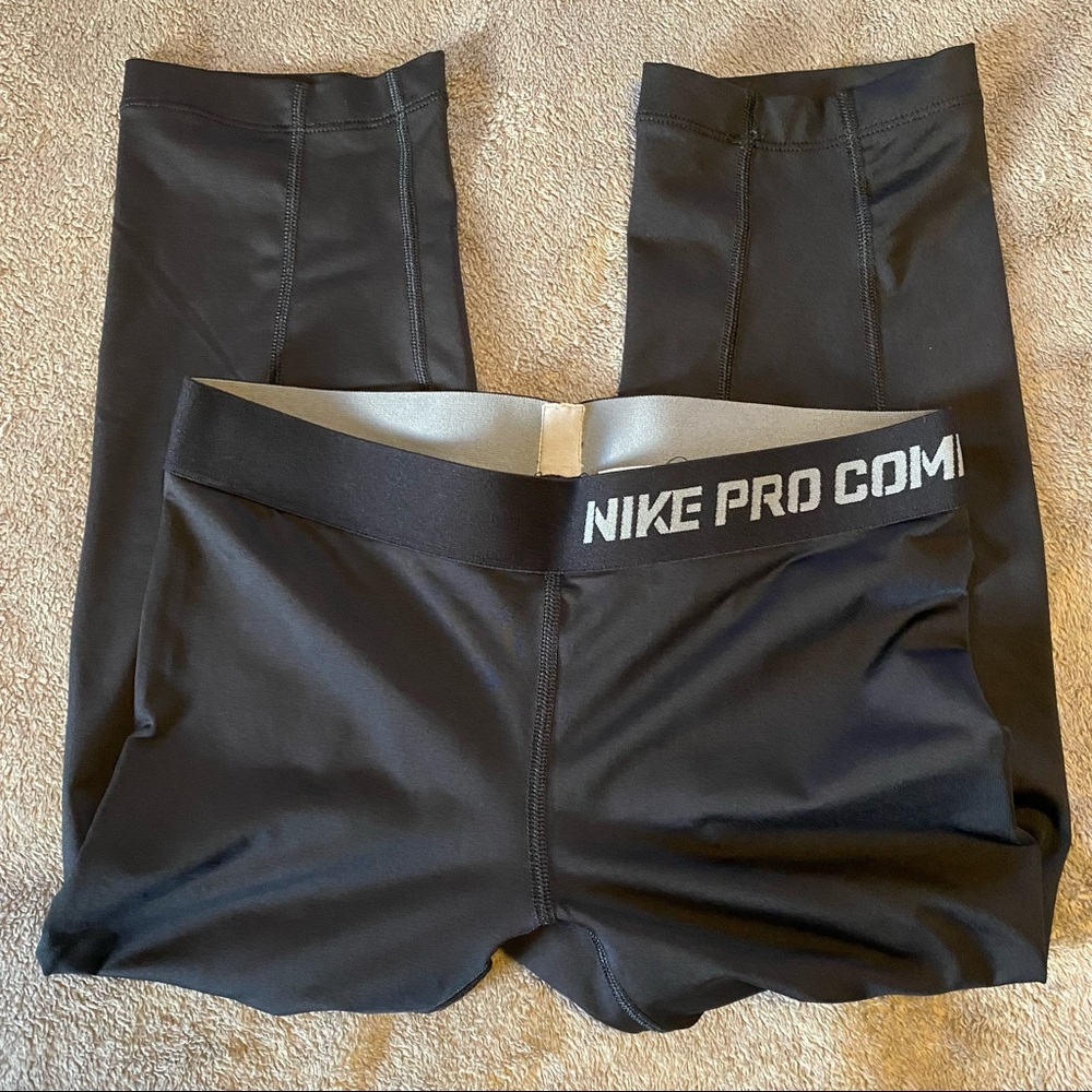 Nike Pro Combat Dri Fit Crop Leggings